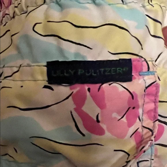 Vintage men’s Lilly Pulitzer Pink blue and Yellow Floral Swim Trunks small